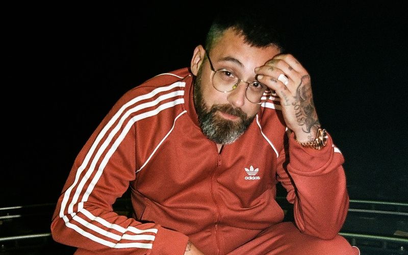 Gangsta-Rapper mit Maske? Die Zeiten sind lange vorbei. Längst ist Sido, der am 30. November seinen 40. Geburtstag feiert, erwachsen geworden, ist als Schauspieler ernstzunehmen und hat nicht nur musikalisch einen kompletten Imagewandel vollzogen. Wie aus dem einstigen Rüpelrapper ein (fast) familientauglicher TV-Liebling wurde, zeigt unsere Galerie ...